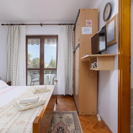 Appartement With Terace Miranda *