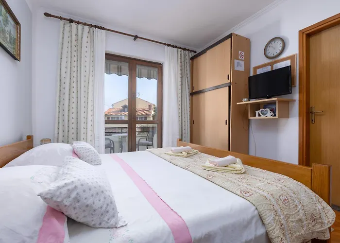 Apartment With Terace Miranda